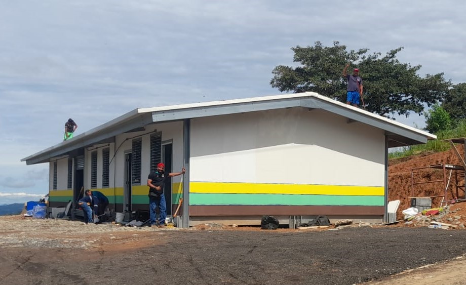 Estructura metálica modular para agrotiendas